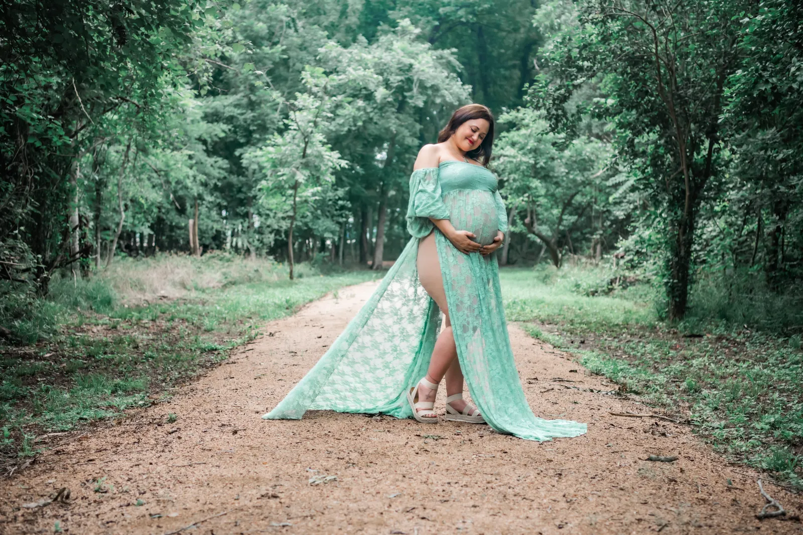 Storytelling photograph from the Maternity collection.